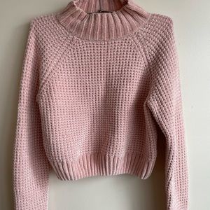 H & M Pink Cropped Sweater Size Small